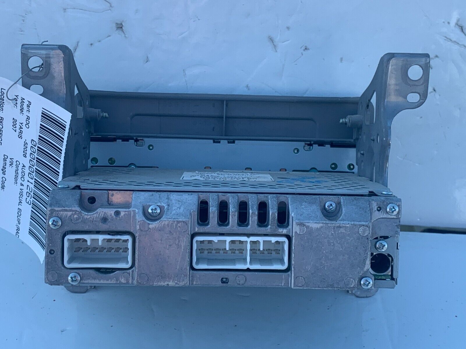 2006-2007 Toyota Yaris Radio CD Player 08600-00980 OEM