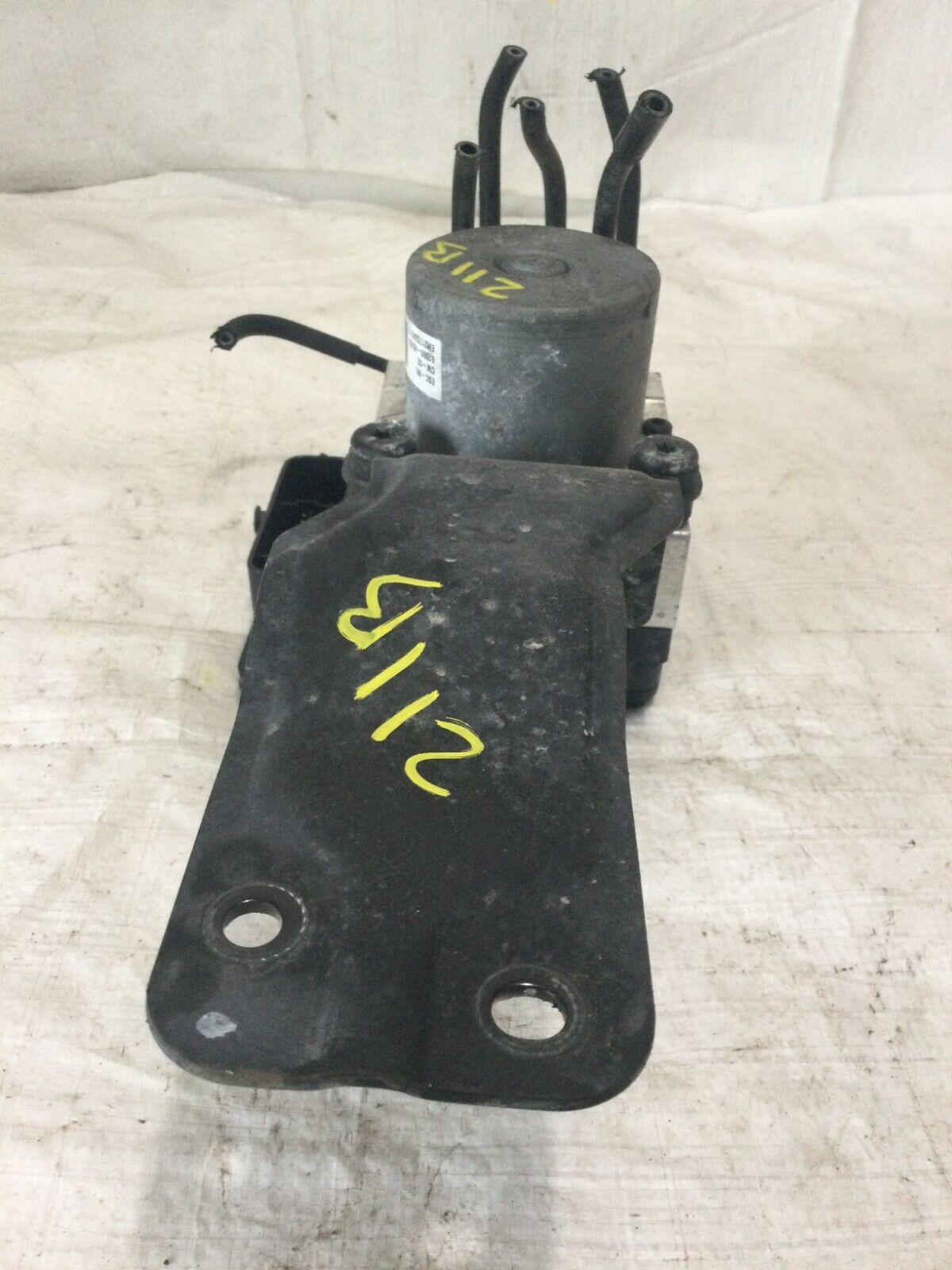 2017 Hyundai Elantra  Anti-lock Brake Parts 58900-F2500 OEM