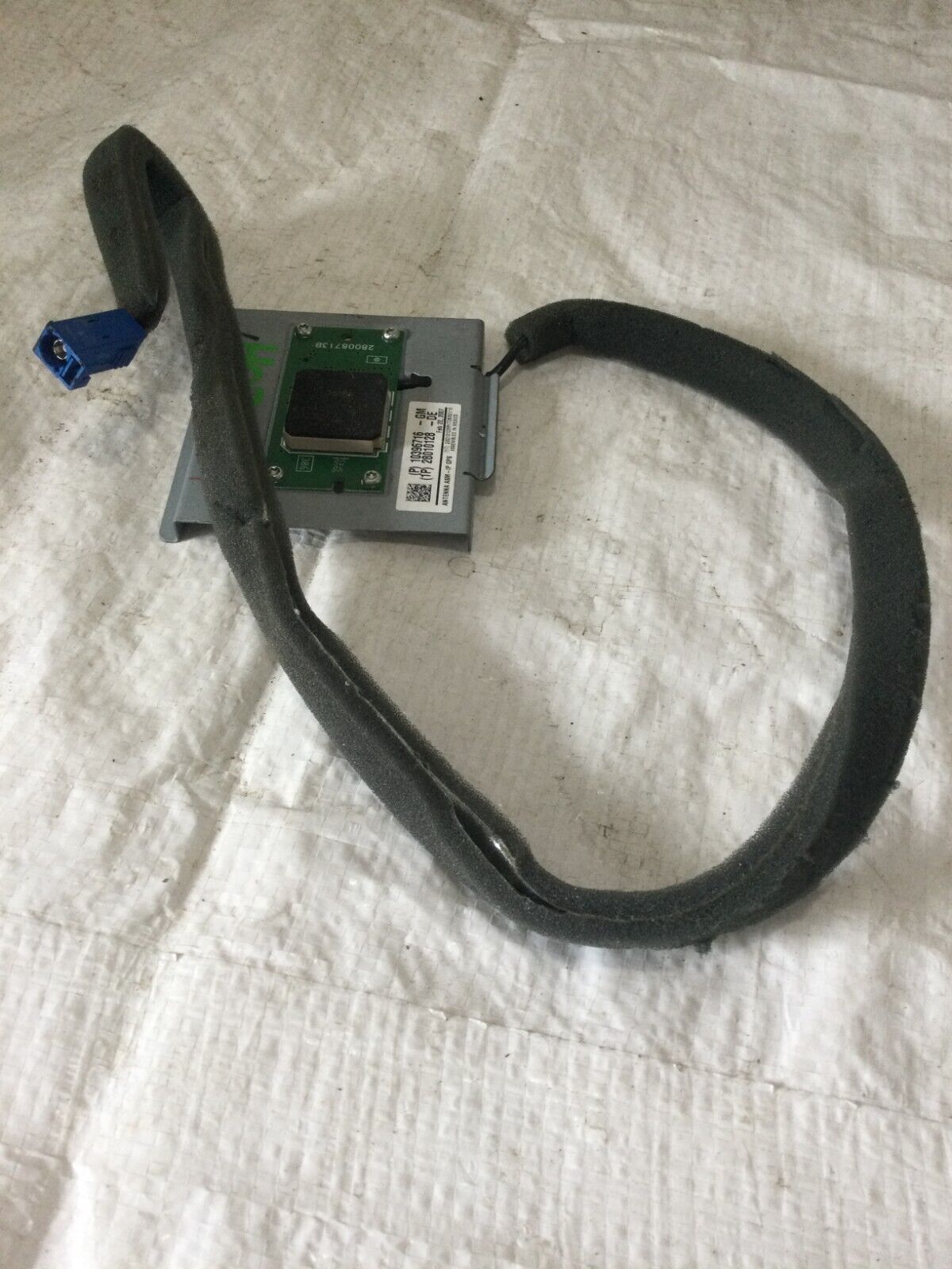 2007 Cadillac Escalade GPS Antenna OEM 10396716