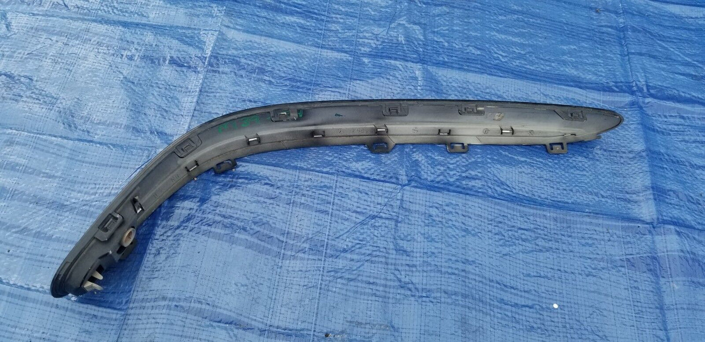 2004 Mercedes Benz S430 Right Front Turn Signal Reflector Light W/ Housing Trim