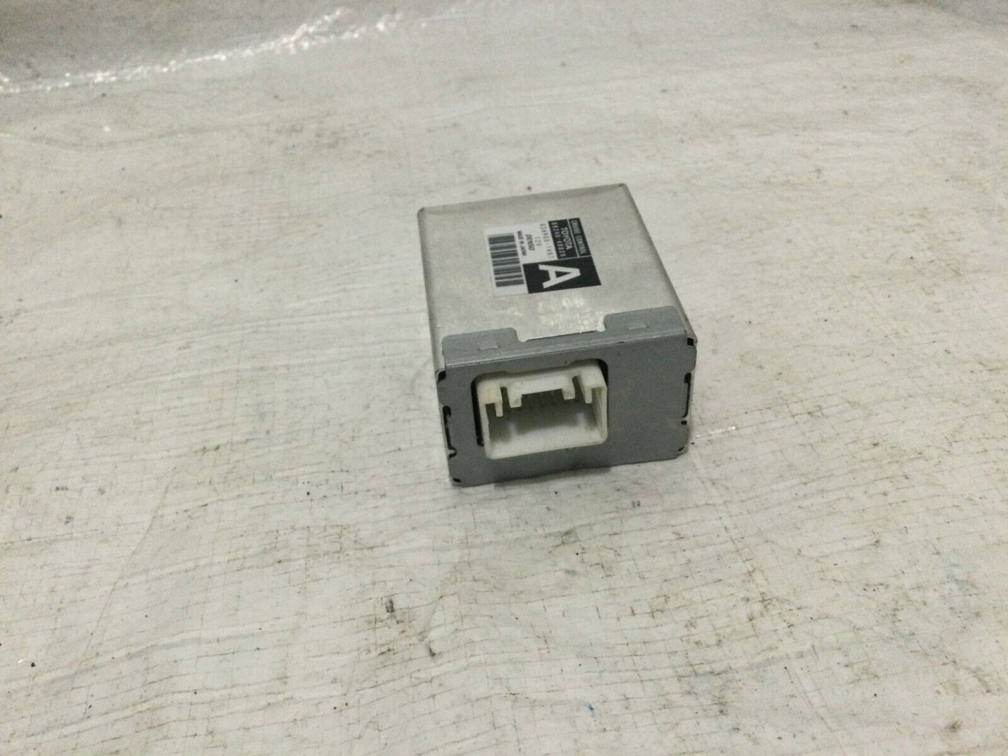 2001-2003 Toyota Highlander Cruise Control Computer Module 88240-48020 OEM