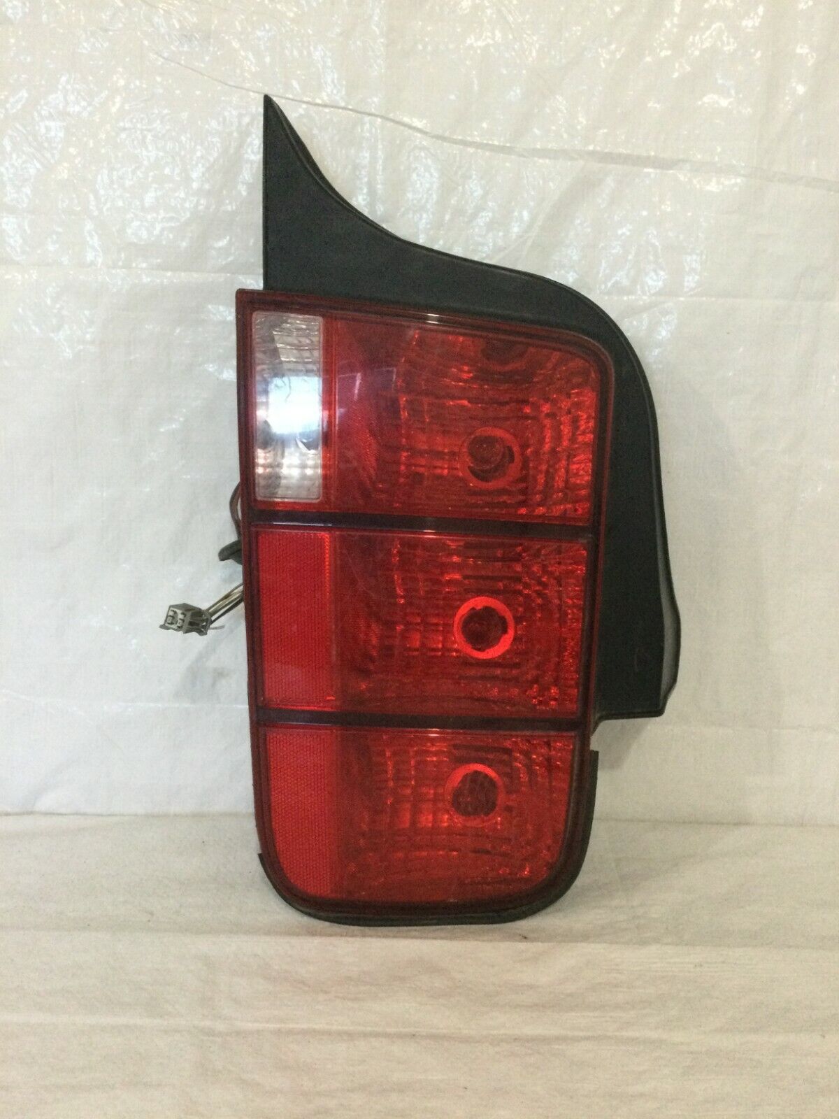 2005-2009 Ford Mustang Tail Light Lamp Right Passenger Side OEM RH
