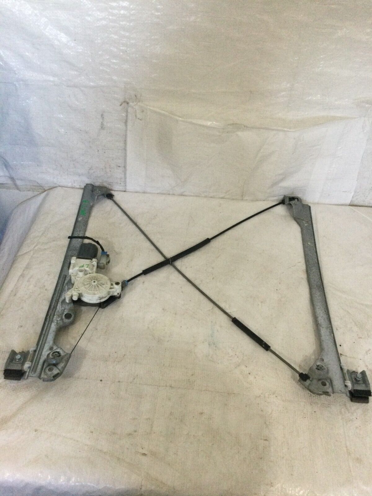 2007 GMC Yukon Front Left Window Regulator Motor OEM
