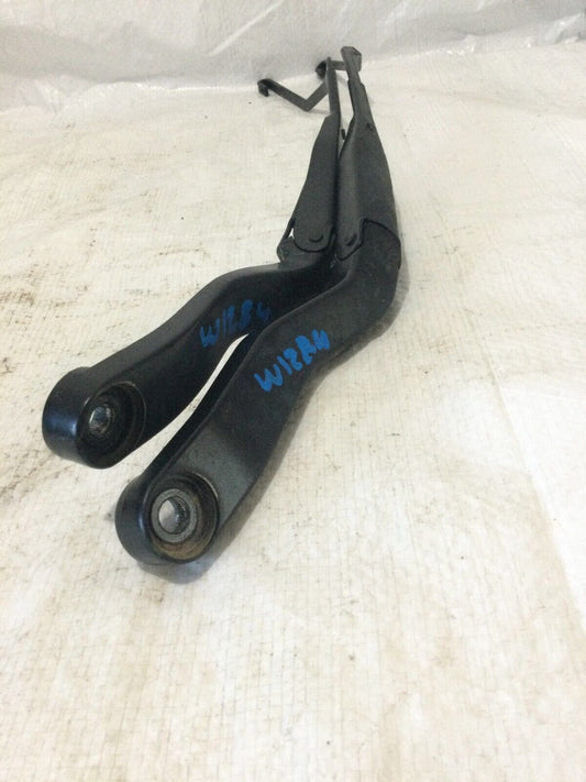 2014 RAM 1500  Left Side Set Wiper Arm 89813-702 OEM