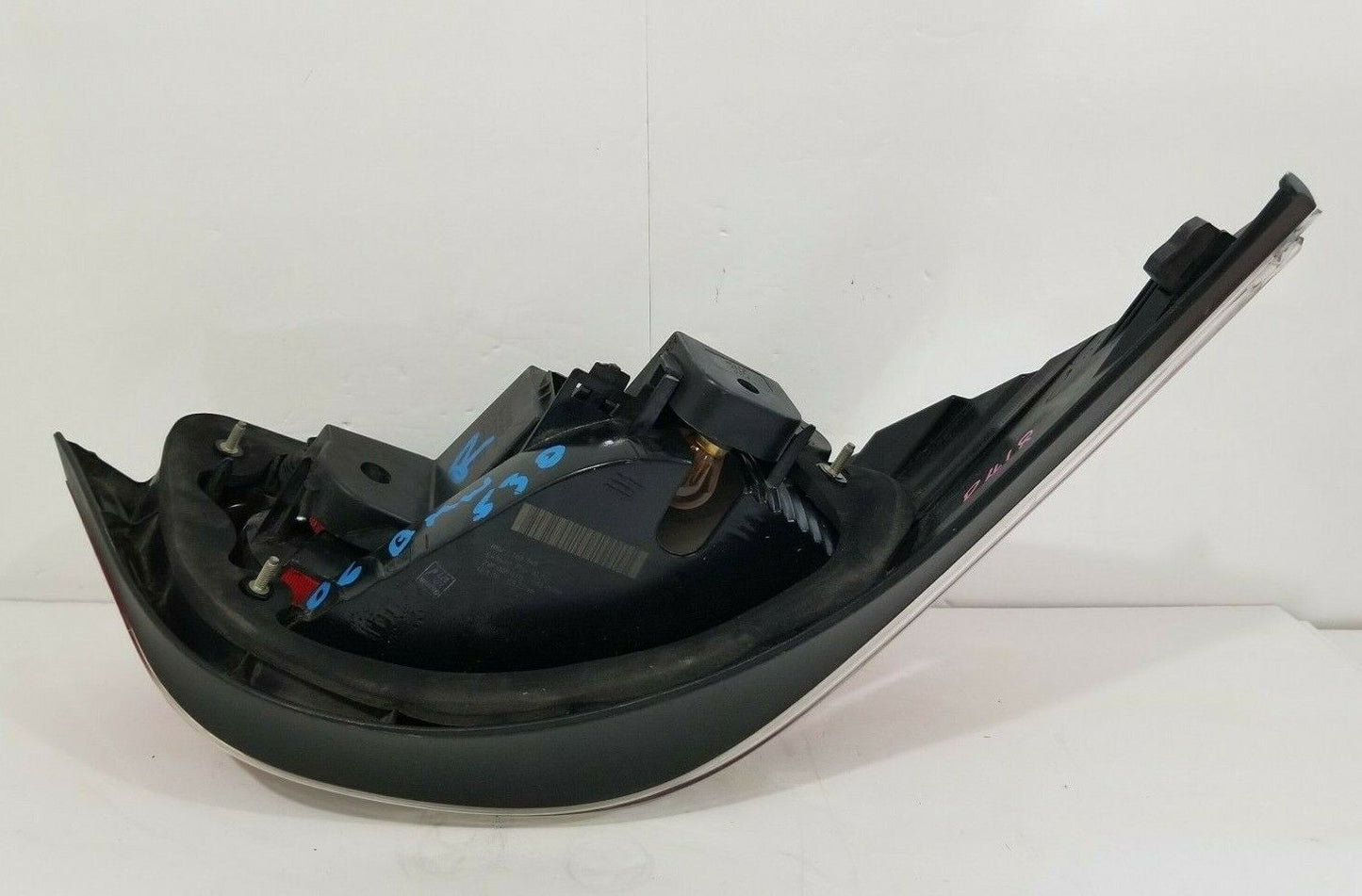 2006-2007 BMW E60 525 530 550 Passenger RH Quarter Mounted Tail Light Lamp OEM