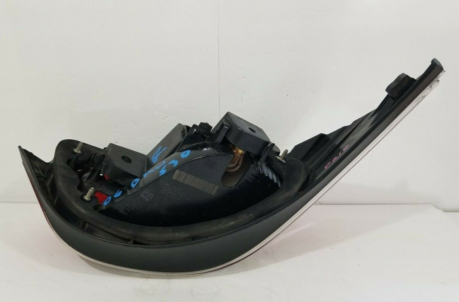 2006-2007 BMW E60 525 530 550 Passenger RH Quarter Mounted Tail Light Lamp OEM