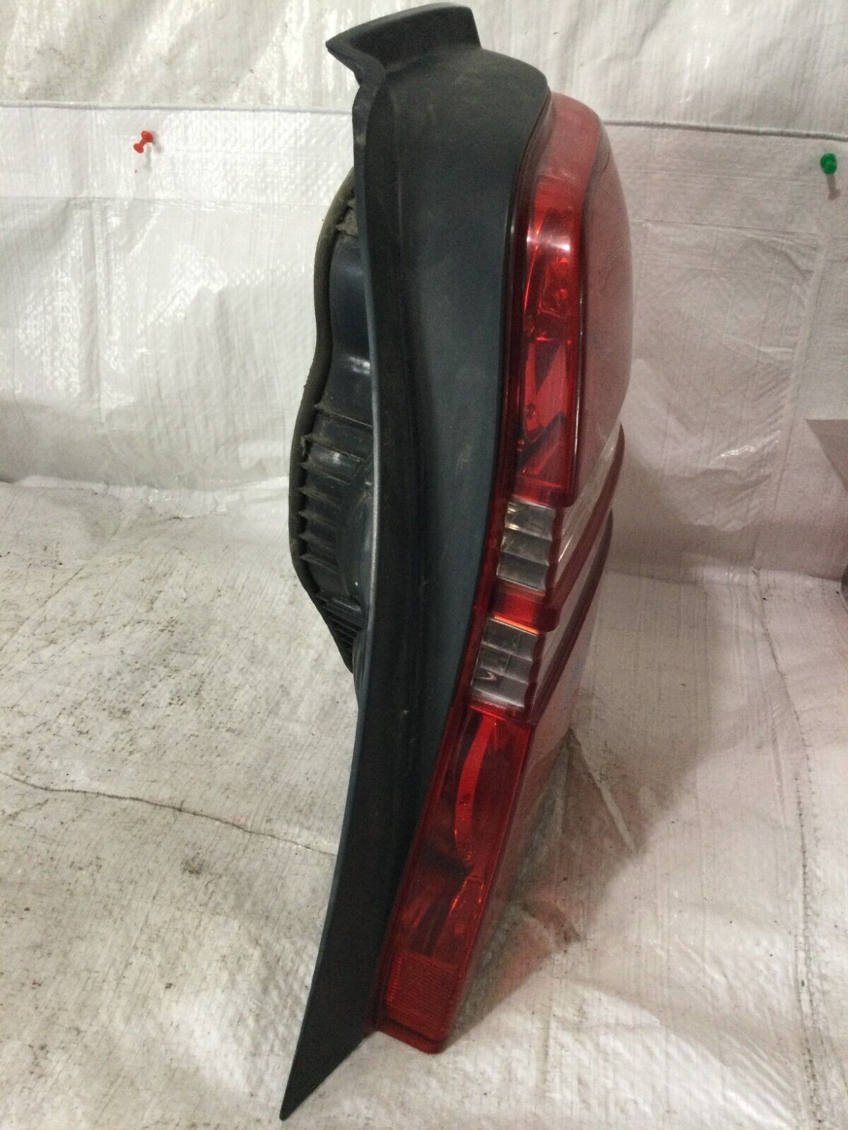 2001-2003 Toyota Highlander Rear Right Passenger Side Tail Light Lamp OEM