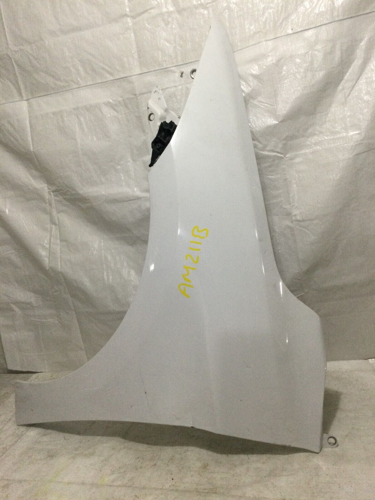 2017-2019 Hyundai Elantra Sedan Front Left Fender Assembly White OEM