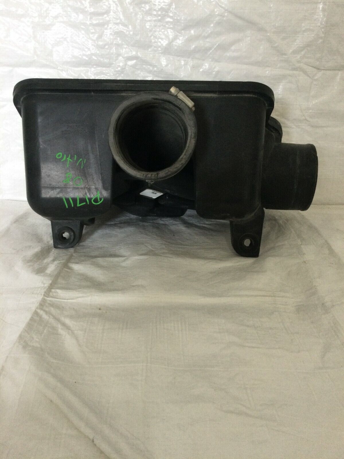 2007-2008 Dodge Nitro 3.7L Air Box Resonator Intake Cleaner 04880319AA OEM