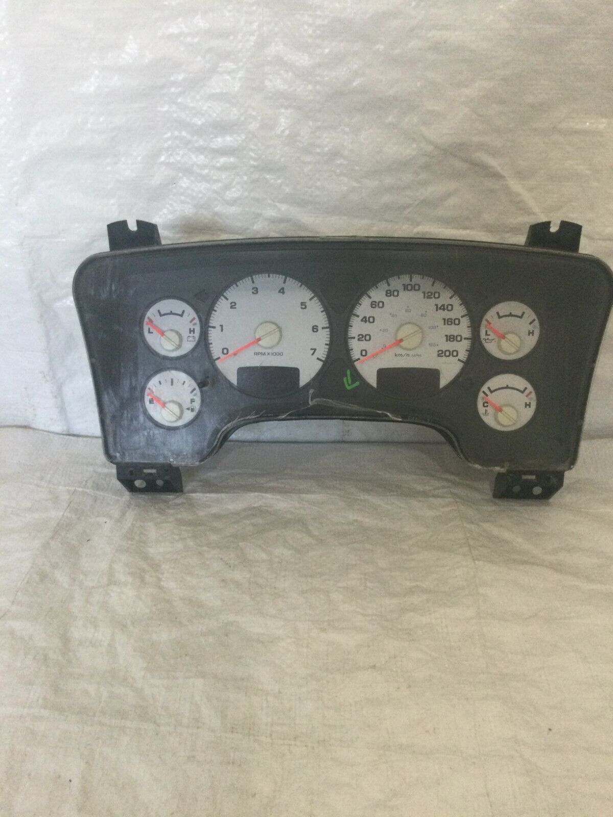 2003 Dodge Ram 2500 Speedometer Cluster KPH 56000954AI OEM 4.7L