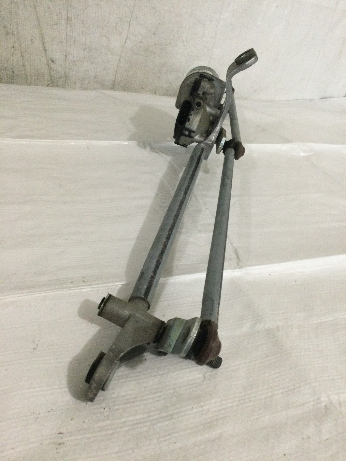 2021 Dodge Ram 3500 Windshield Wiper Motor W/ Linkage OEM 55372141AL