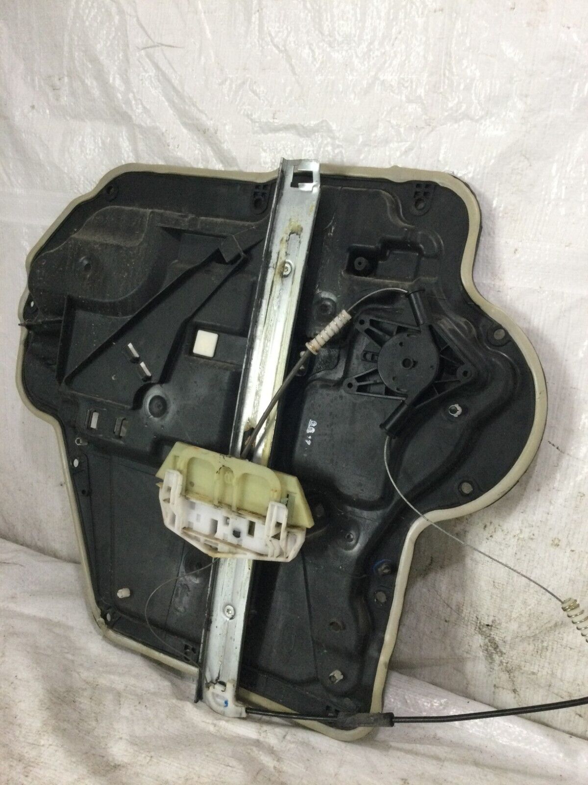 2017 Jeep Wrangler Front Right Passenger Door Window Regulator OEM