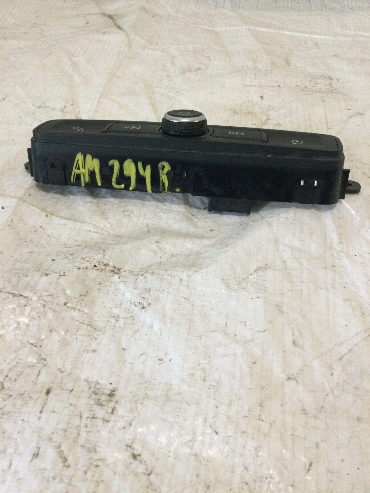 2019 Chevrolet Silverado 1500  Radio Audio Control Panel 84491775  OEM