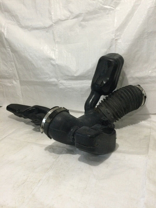2014 Cadillac Escalade Engine Air Intake Duct Tube Air Cleaner 15901934 OEM