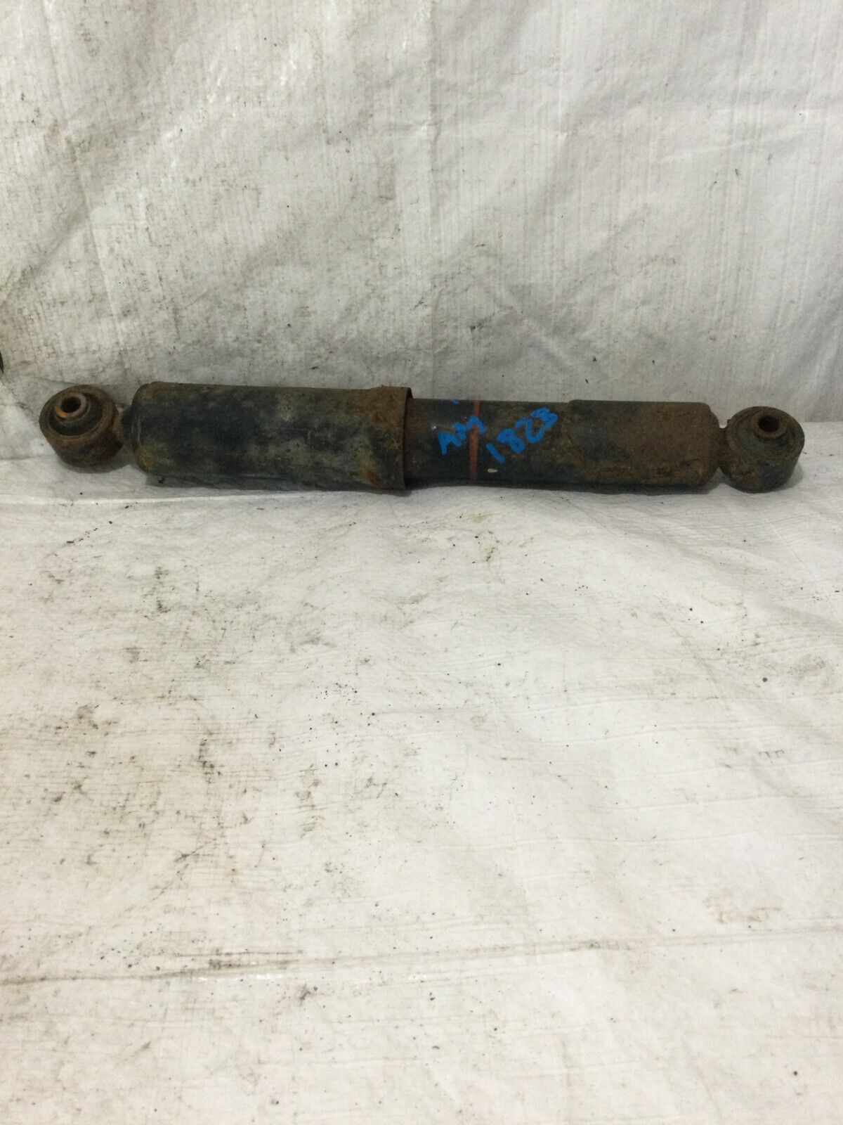 2016-2018 Toyota Rav4 Rear Right Passenger Side Shock Absorber OEM