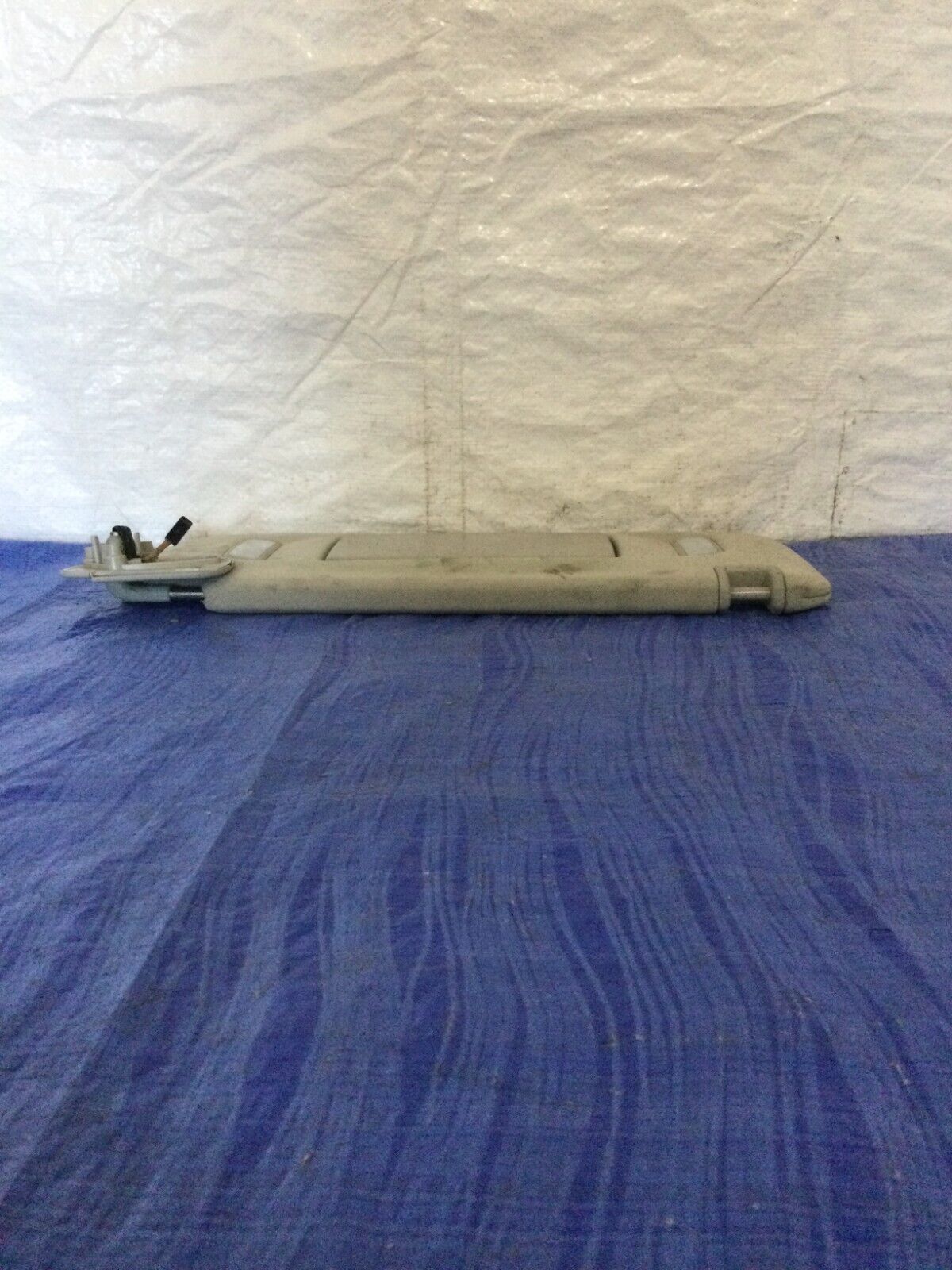 2007-2009 Cadillac Escalade ESV Illuminated Sun Visor Right Side OEM