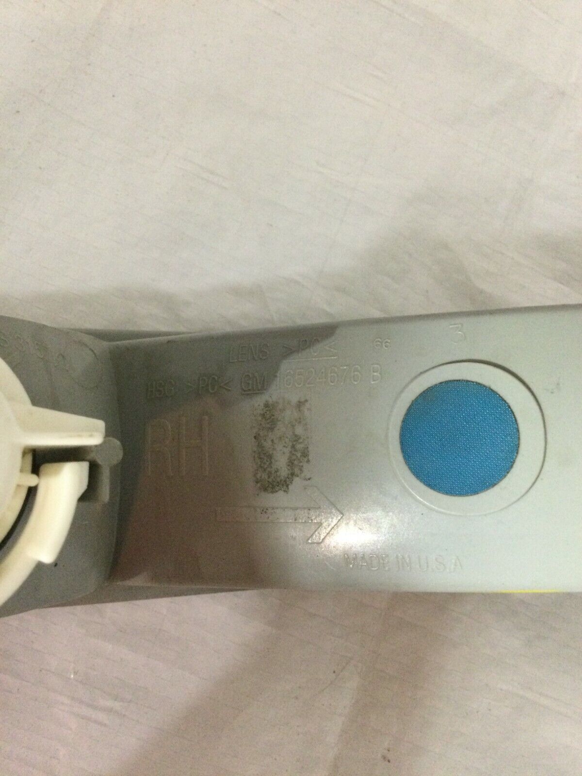 1999-2007 GMC Yukon Right Passenger Side Marker Turn Signal OEM 16524676B RH