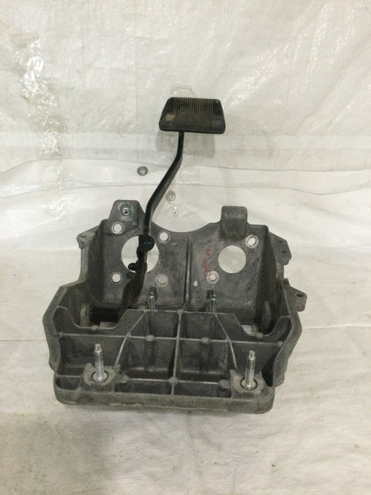2013 Dodge Ram 1500 5.7L Brake Pedal Assembly OEM