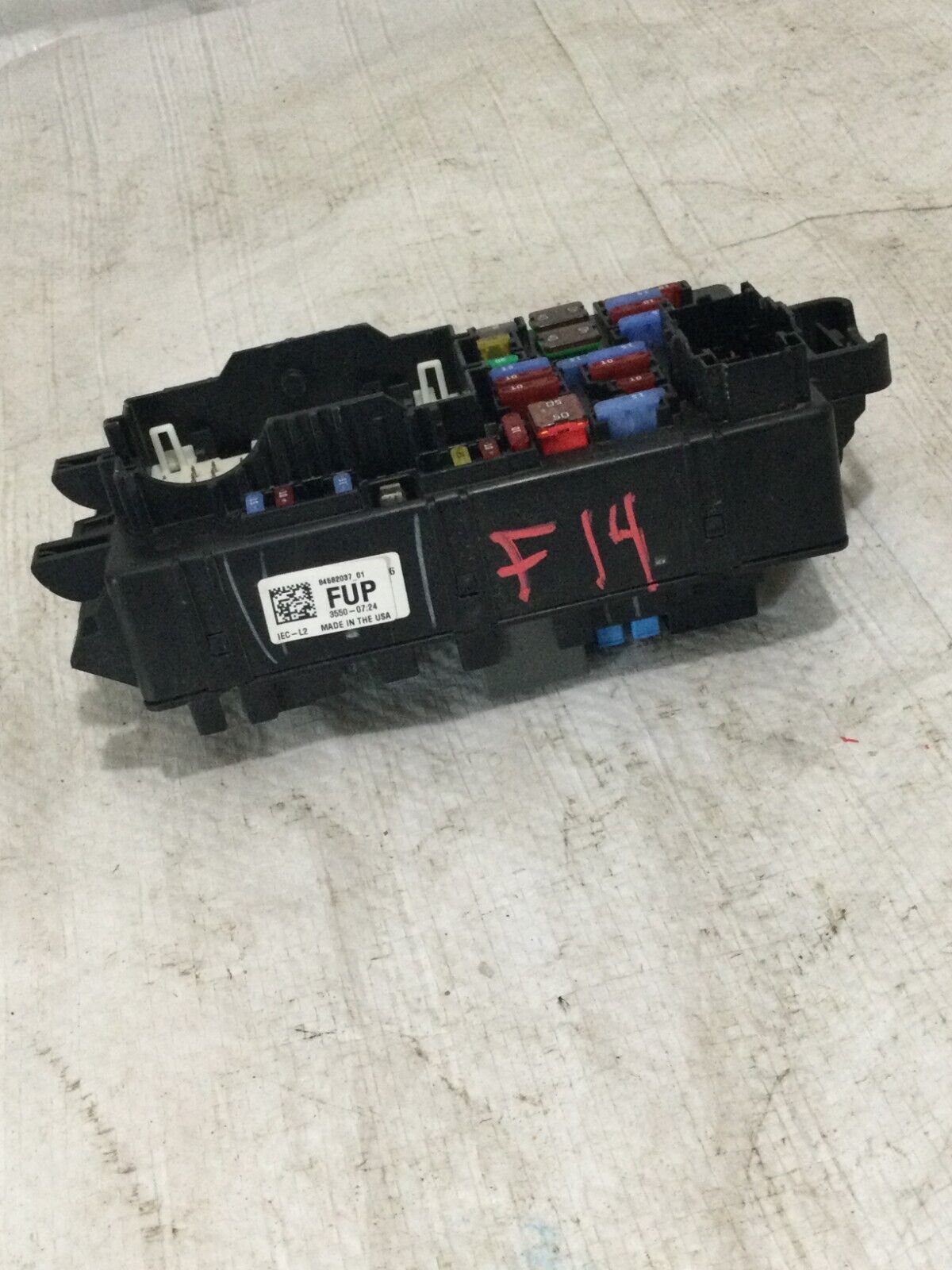2021 Chevrolet Silverado 1500  Cabin Fuse Junction Box 84582037 OEM