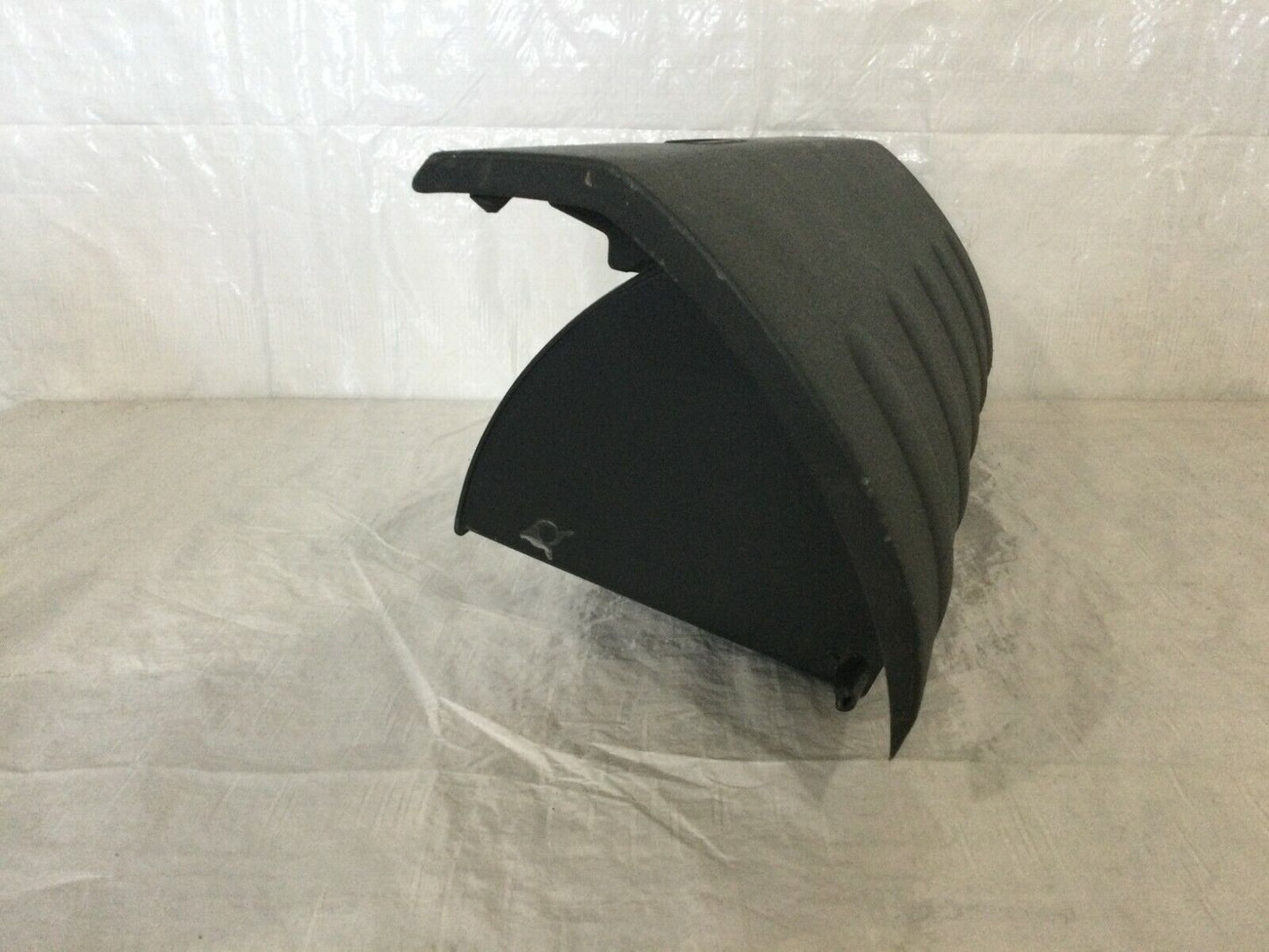 2005-2006 Nissan Frontier Xterra Glove Box 68500-EA000 OEM
