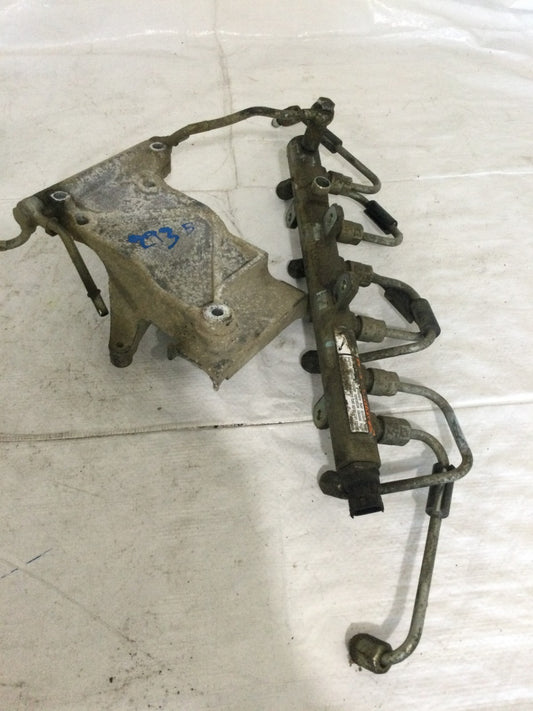 2005 Dodge Ram 2500 5.9L Fuel Injection Rail OEM