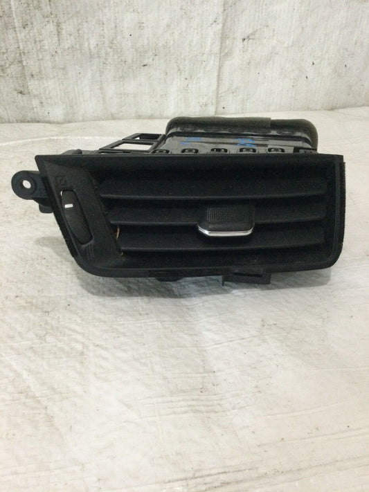 2015-2018 Chevrolet Silverado 1500 Right Center Dash Air Vent 20943683 OEM