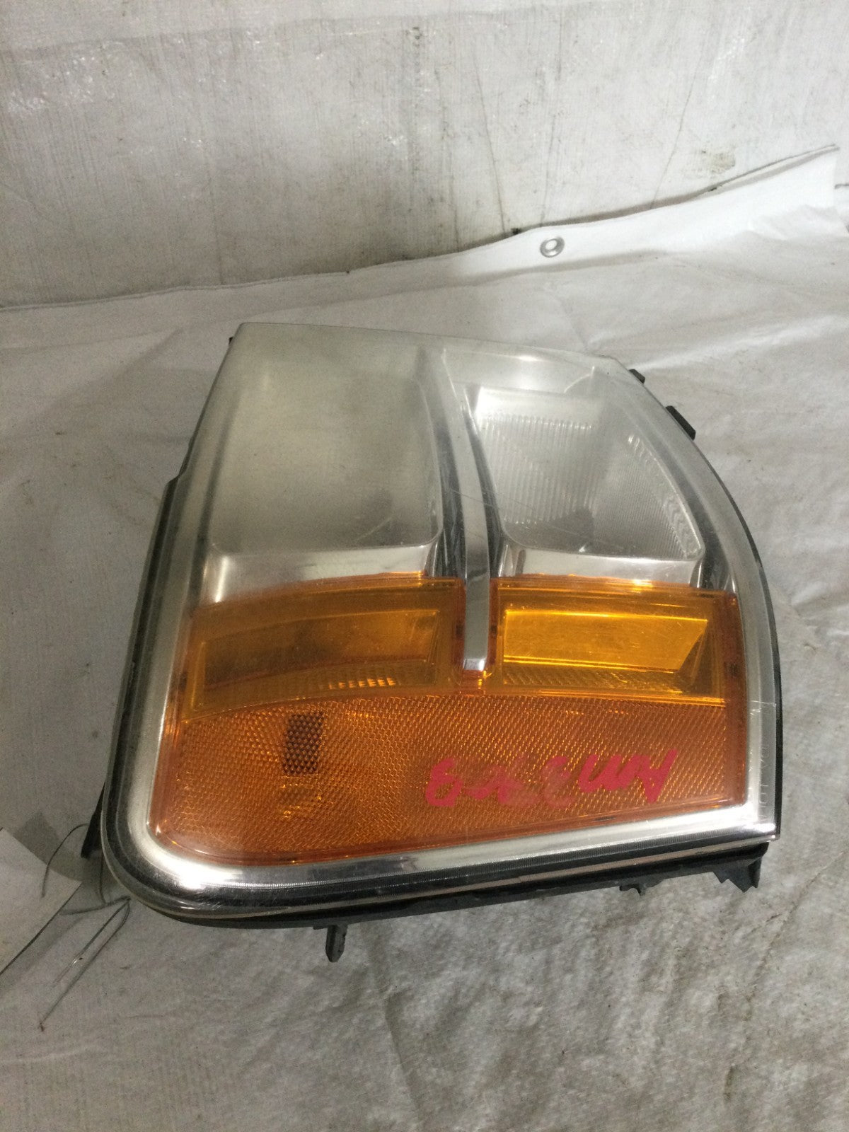 2007 - 2012 GMC Sierra 1500 RH Passenger Side Headlight OEM