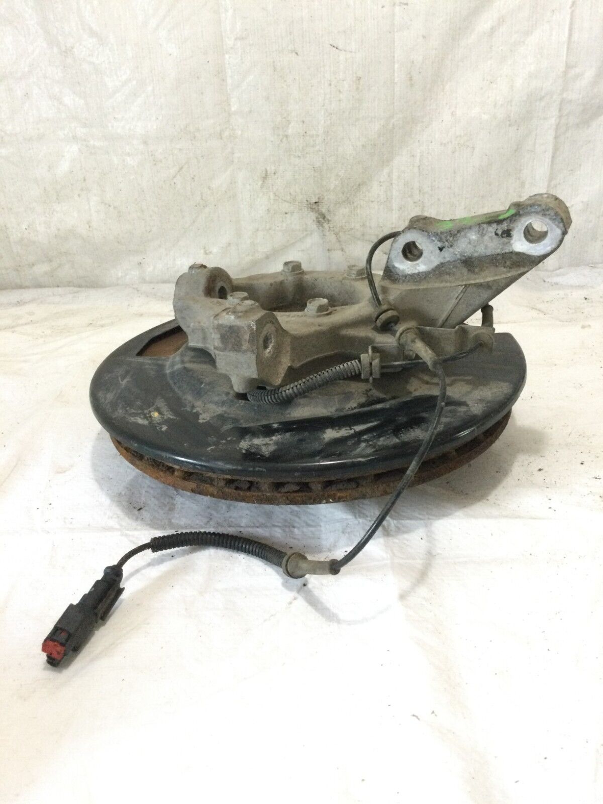 2017 Dodge Grand Caravan Front Right Spindle Knuckle Bearing Hub OEM