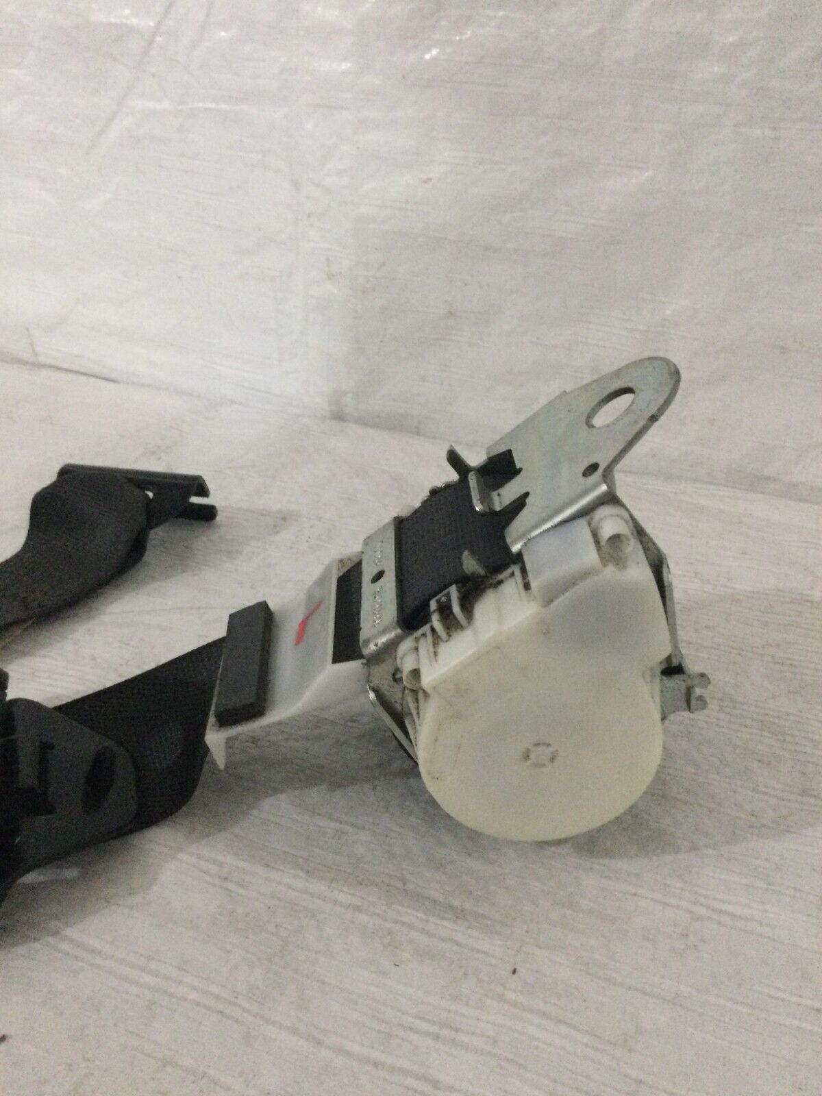 2007 GMC Sierra 1500 Rear Left Seat Belt OEM 15890417