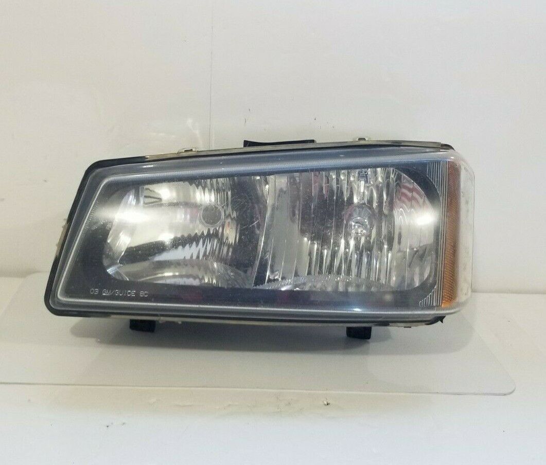 2003-2006 Chevrolet Silverado 1500 Headlight Left Driver Side LH 15183878 OEM