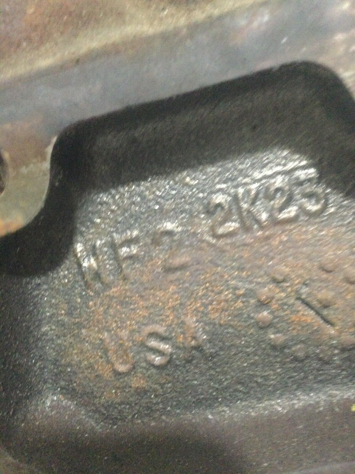 2003 Dodge Ram 2500 Fan Blade OEM 5.9L ( DAMAGED FAN )