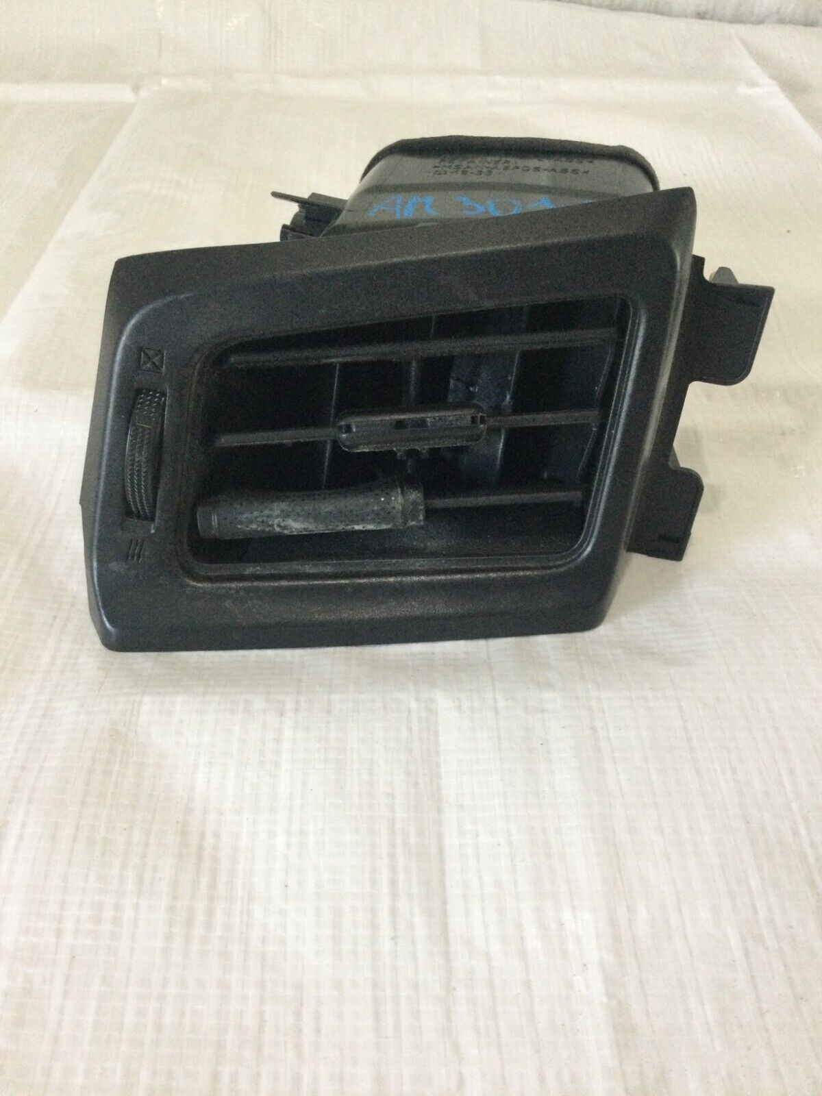 2018 Toyota Rav4 Hybrid Left Center AC Air Vent OEM 55670-42080
