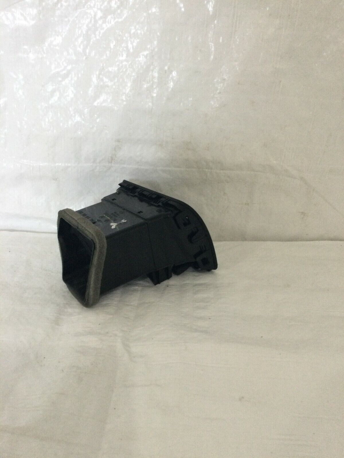 2006 Volkswagen Jetta Right Passenger Side Dash Air Vent 1K0819710 OEM