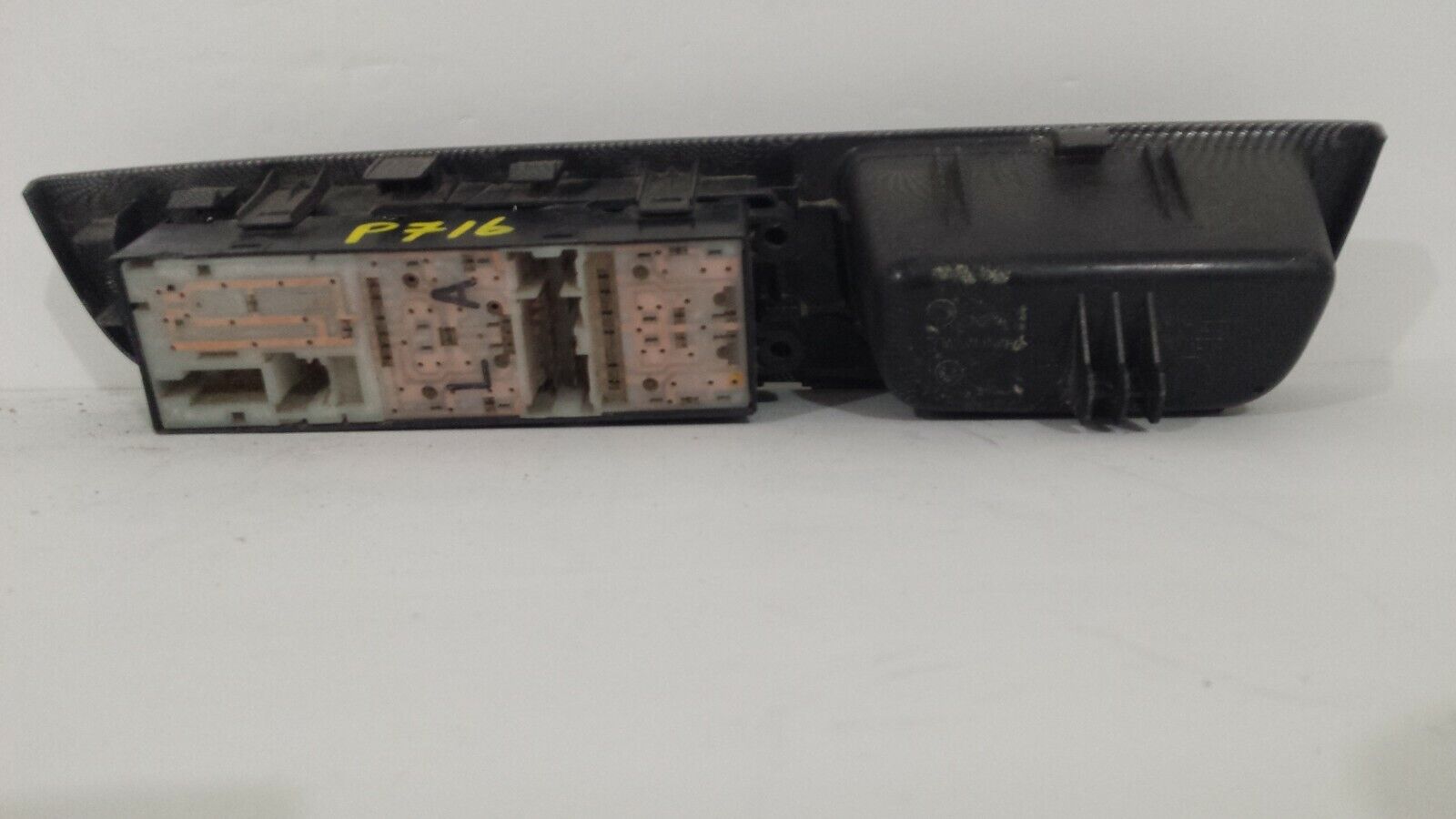 2007 Nissan Versa Front Left Driver Master Power Window Switch OEM