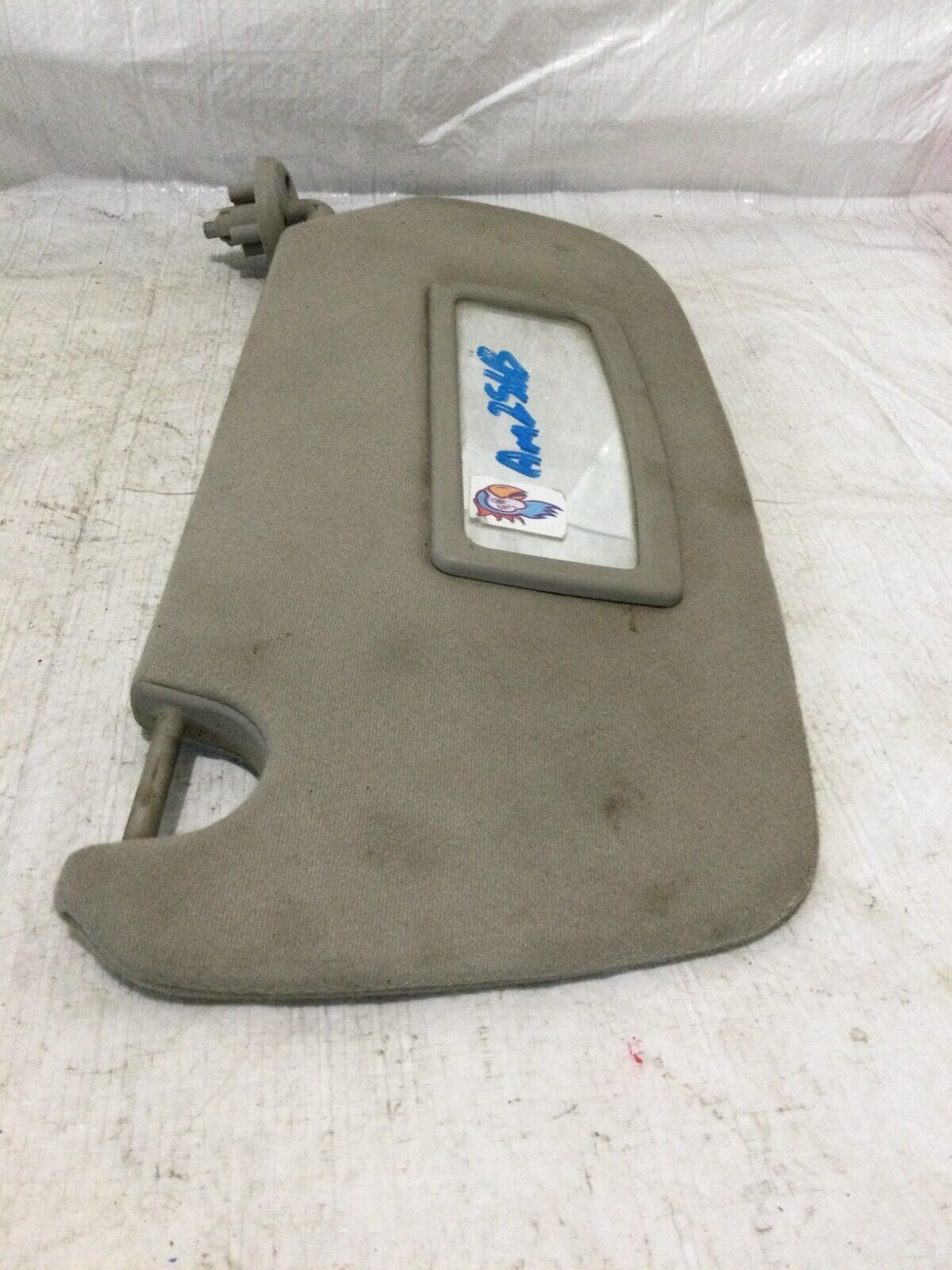 2005 Dodge Ram 1500 Right Passenger  Side Sun Visor Quad Cab OEM