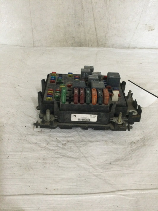 2001 Chevrolet Silverado 2500 Fusebox Junction OEM 15328806-05