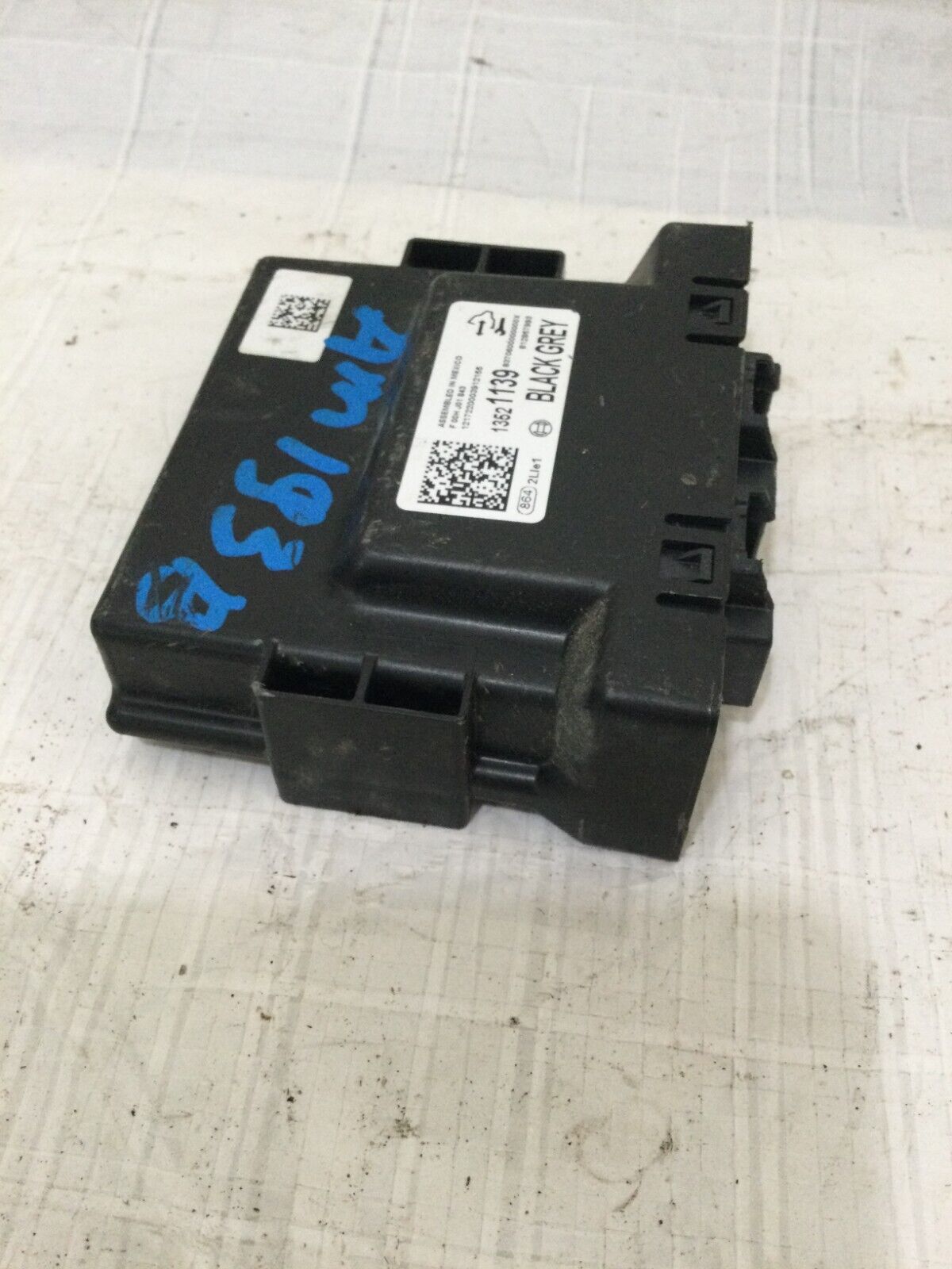 2018 Chevrolet Silverado 1500 Left Driver Park Assist Control Module - 13521139