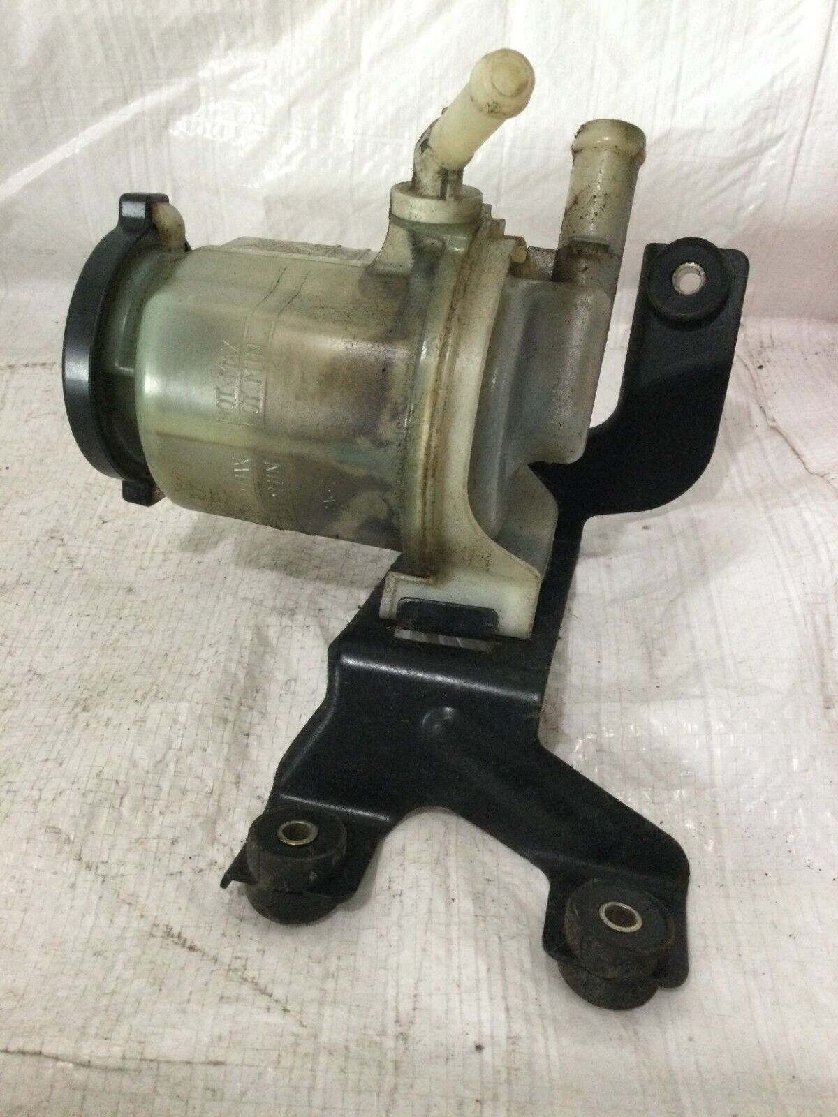 2001-2003 Toyota Highlander Power Steering Fluid Reservoir OEM