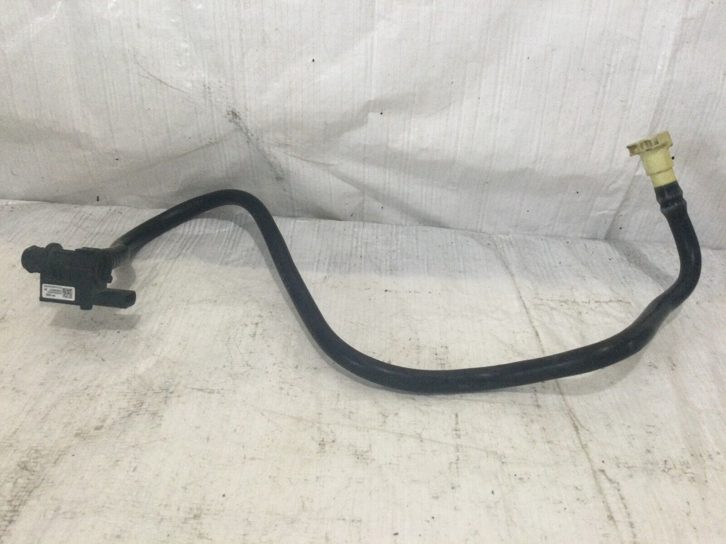 2017 Chevrolet Cruze Vacuum Hose 13581099 OEM