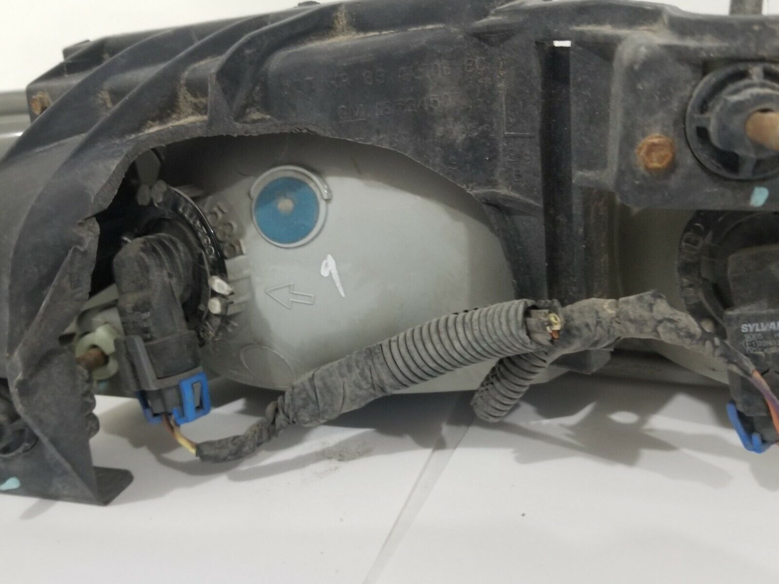 Driver Left Head light Headlamp OEM 99 00 01 02 Chevy Silverado 1500 