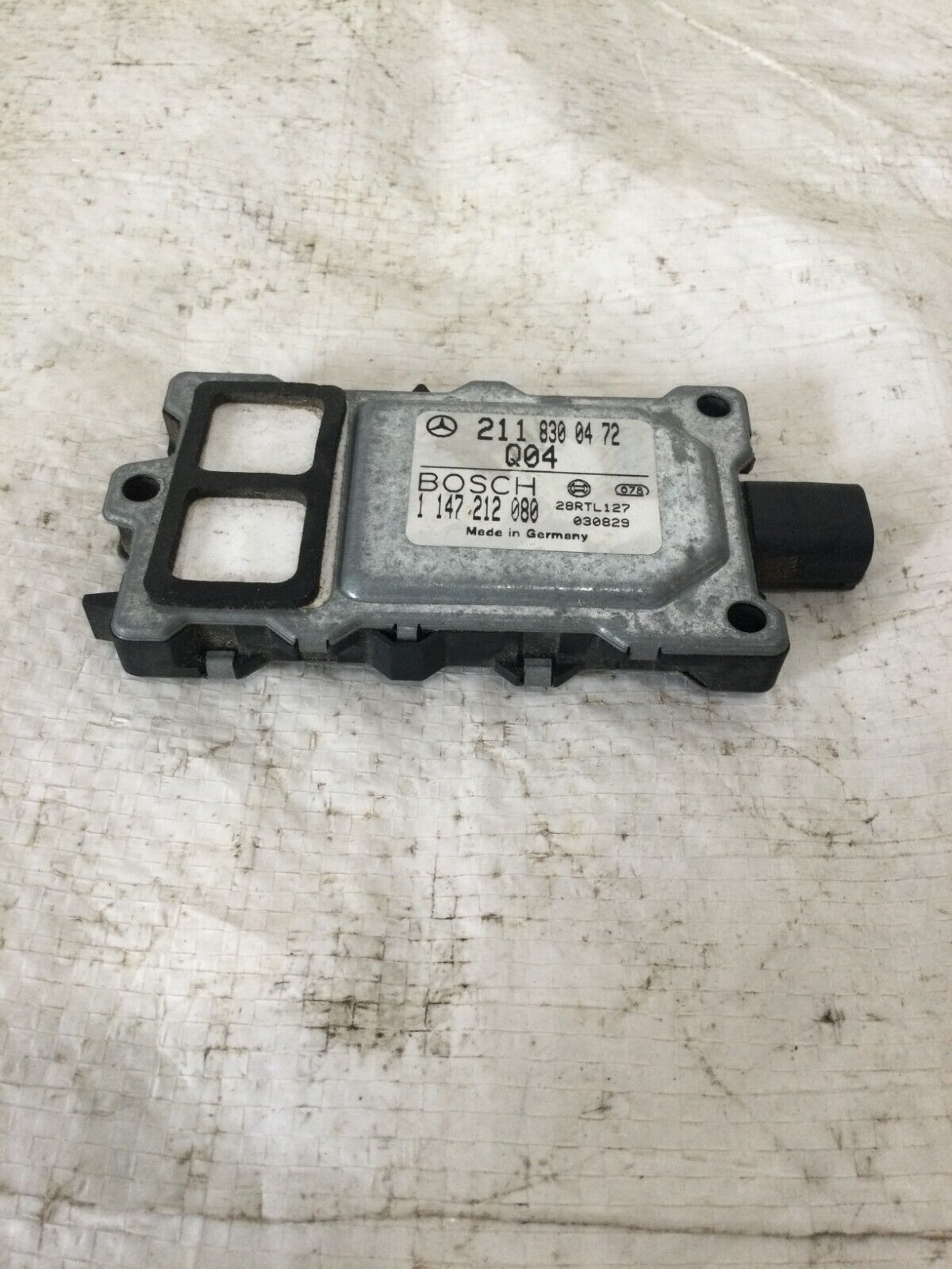 2004 Mercedes Benz S430 Air Emission Sensor Module OEM 2118300472
