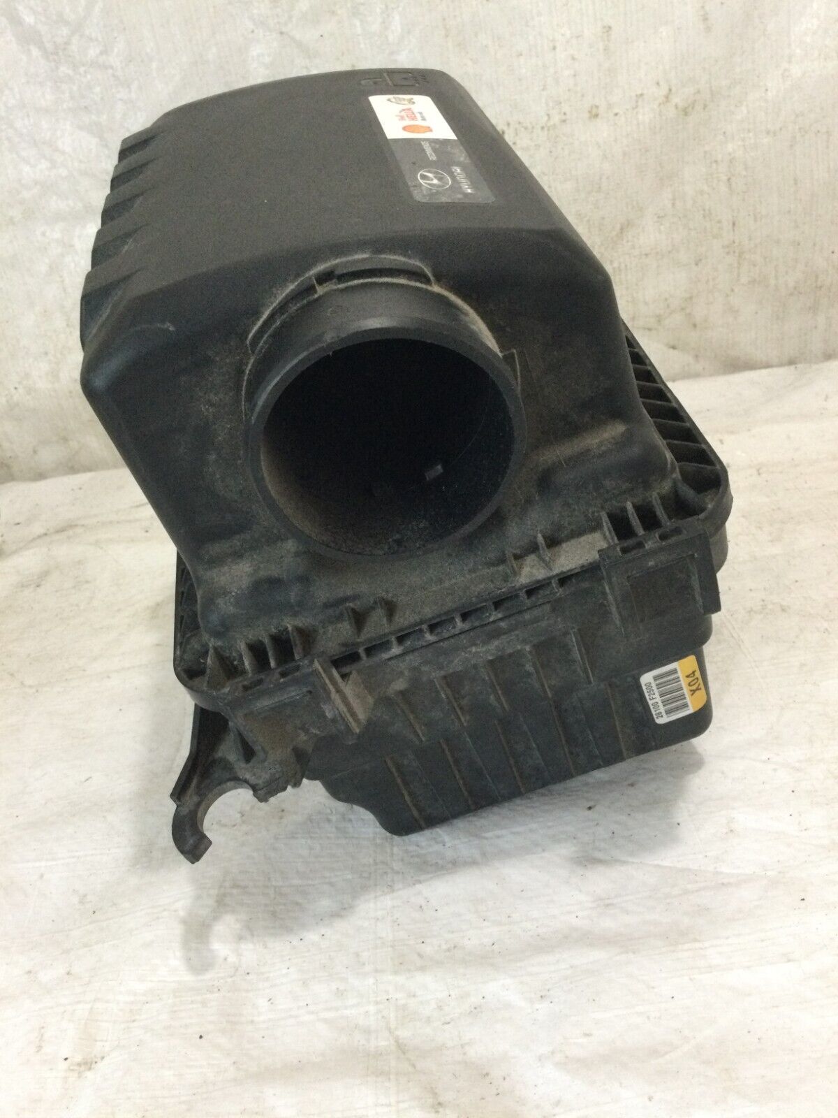 2017 Hyundai Elantra Air Cleaner Filter  Box Assembly  28100-F2500 OEM