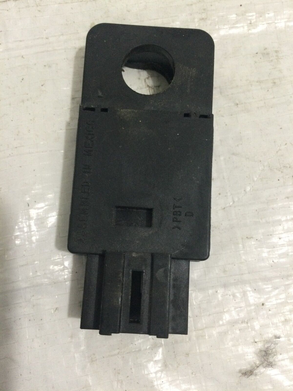2007-2010  Cadillac Escalade ESV  Brake Light Switch 15861245 OEM
