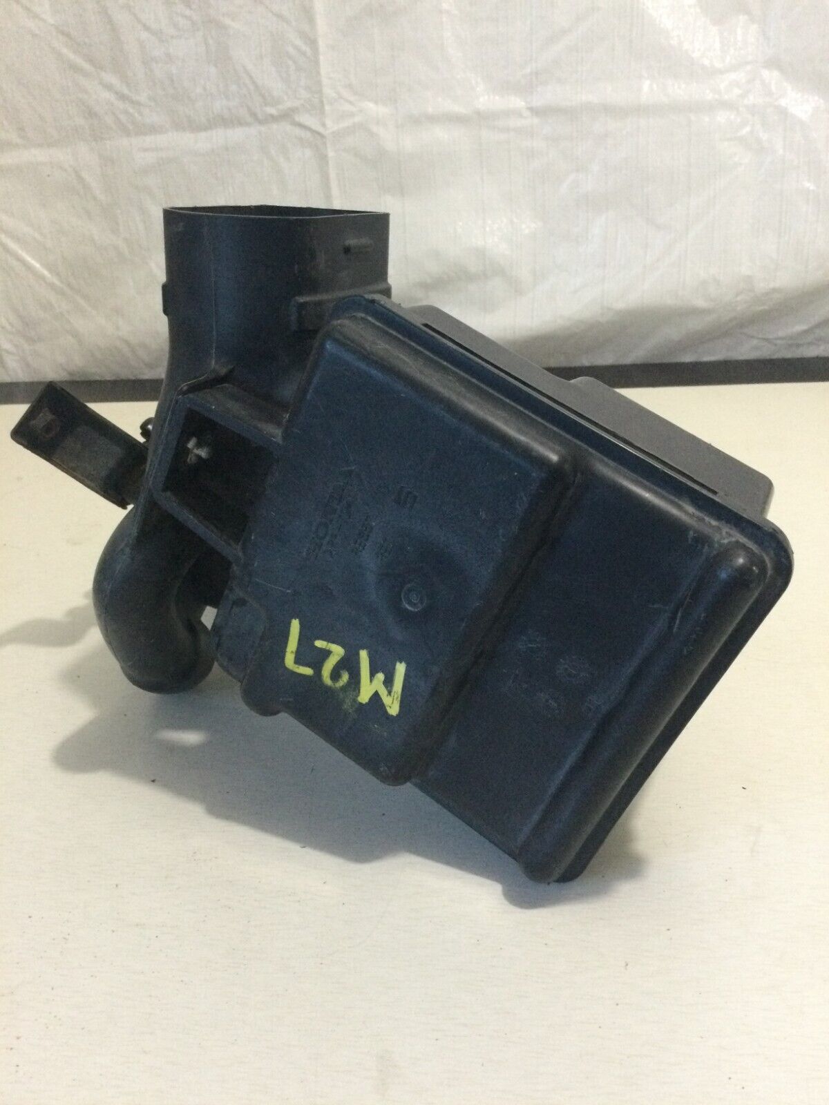 2007-2011 Honda CR-V CRV Air Intake Tube Resonator OEM 2.4L ( DAMAGE MARKED )