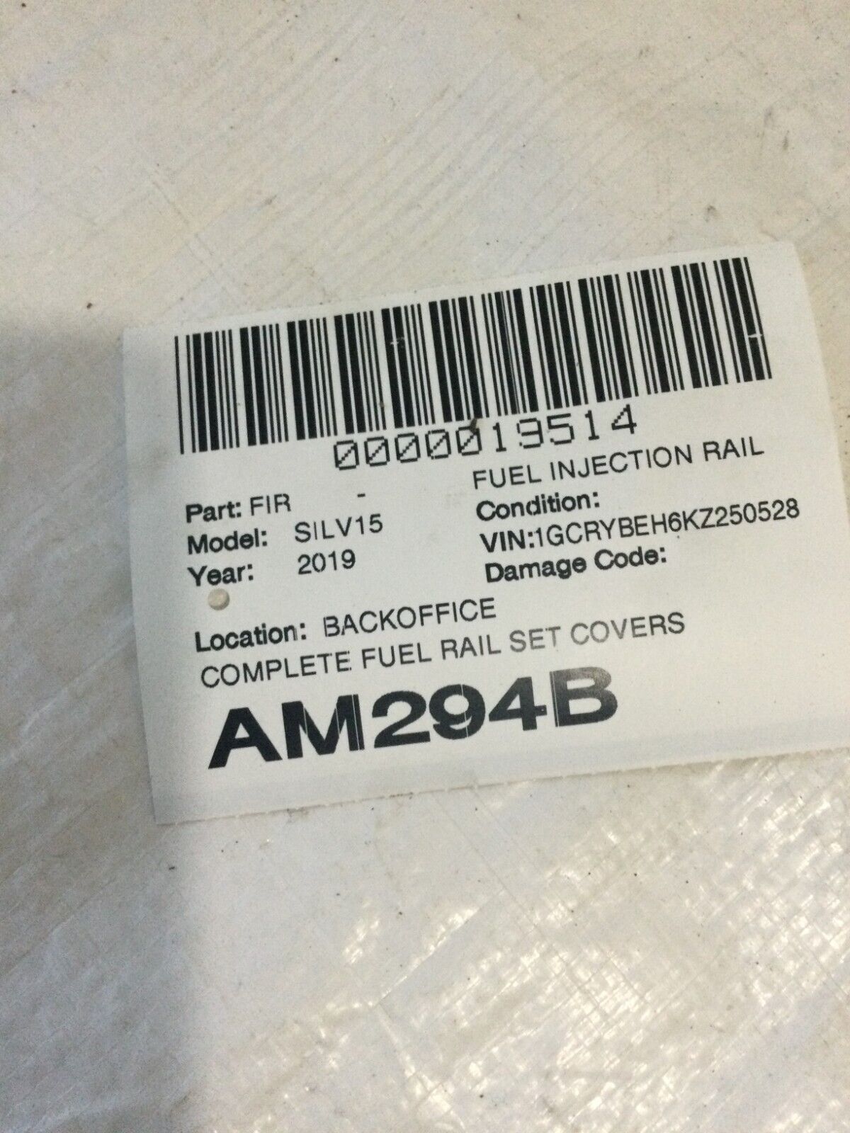 2019 Chevrolet Silverado 1500 Fuel Rail Cover Set OEM 4.3L