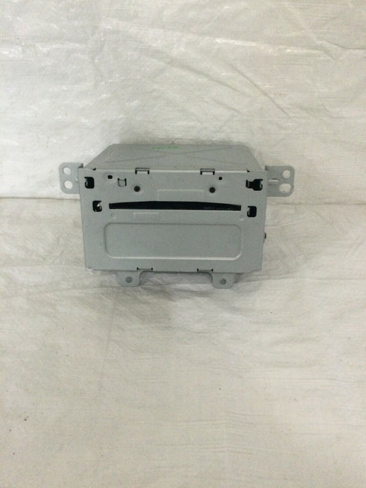 2011 Chevrolet Cruze AM FM CD Player Radio Receiver 20983517 OEM