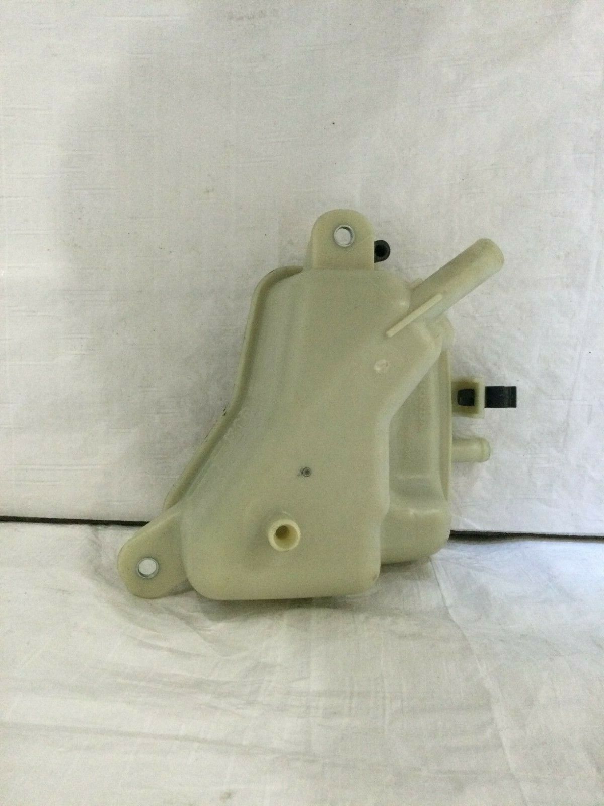 2016-2019 Honda Civic Coolant Recovery Reservoir Bottle OEM 