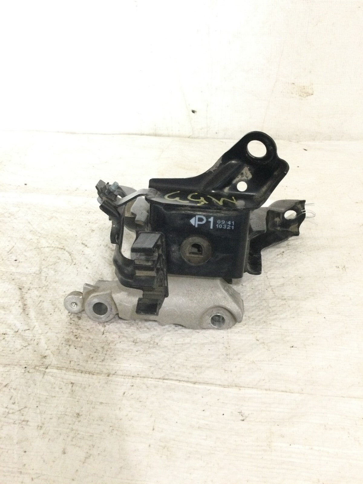 2021 Toyota Corolla Passenger Side Engine Frame Mount OEM