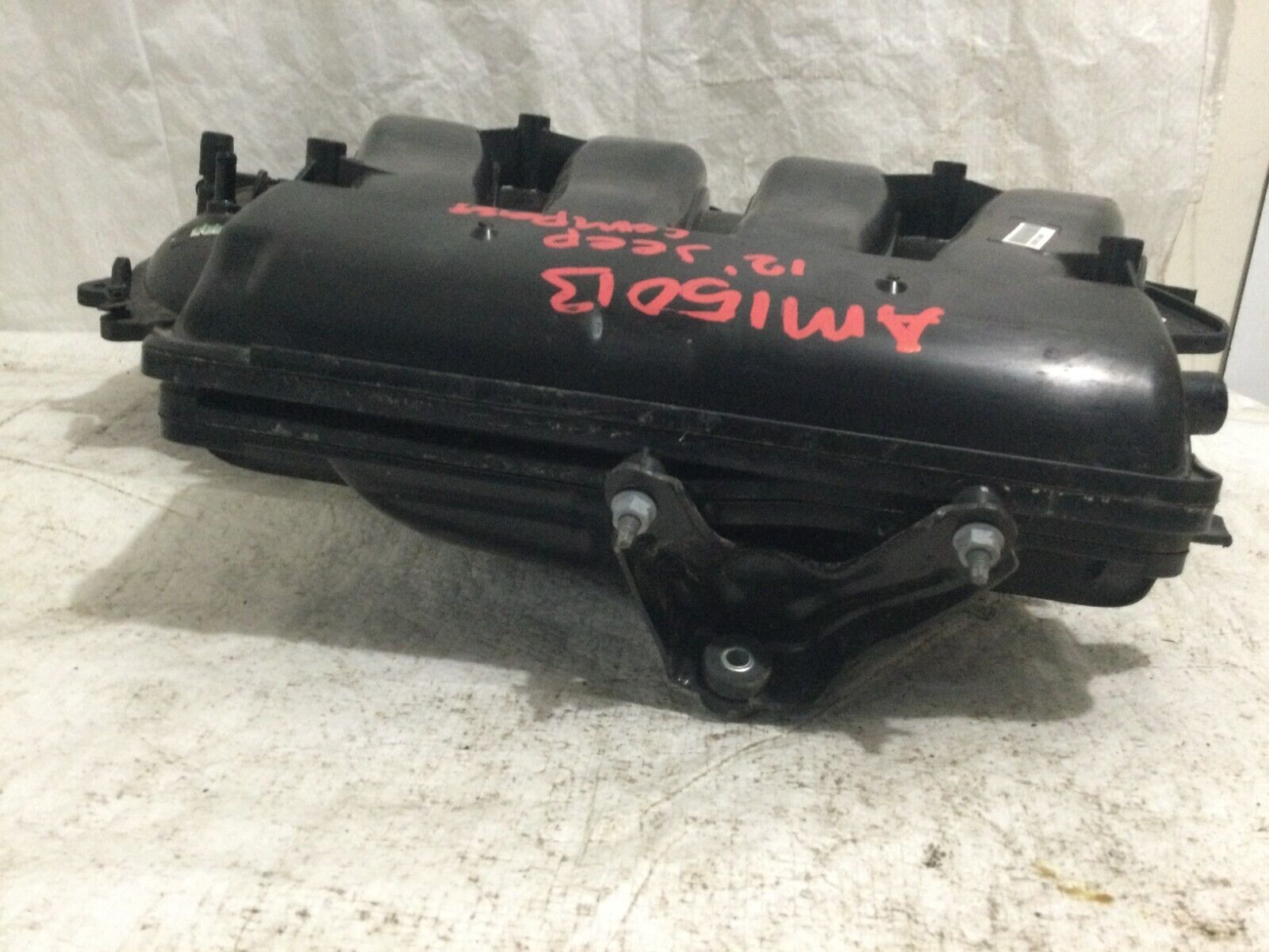 2019 Jeep Compass 2.4l Air Intake Manifold Assembly W/ Fuel Injector Rail OEM