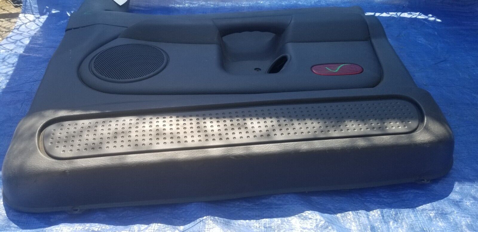 2005 Dodge Ram 1500 Front Right Passenger Door Trim Panel OEM Crew Cab Black